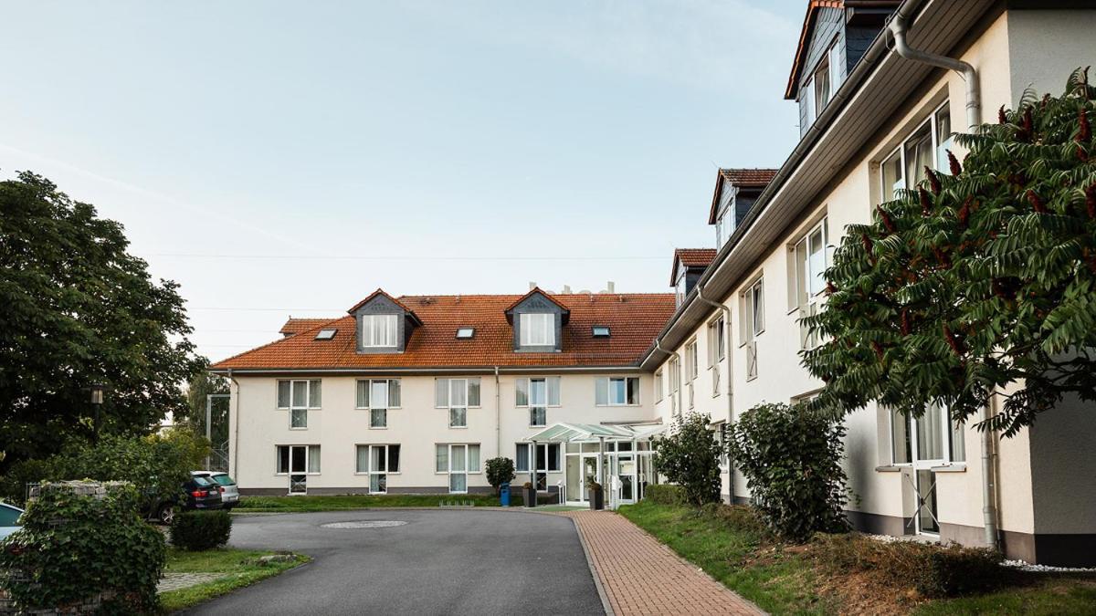 Hotel Ilmtal Mellingen Екстер'єр фото