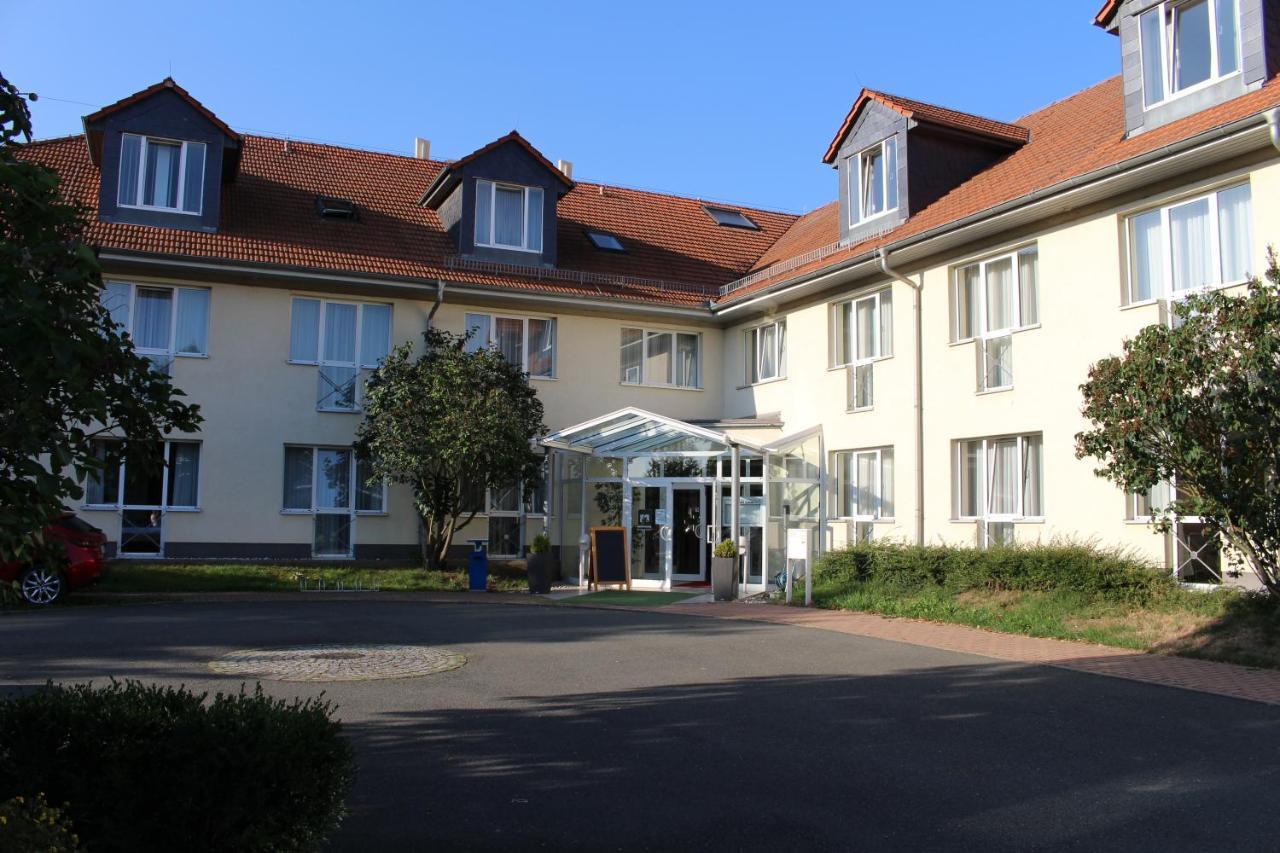 Hotel Ilmtal Mellingen Екстер'єр фото